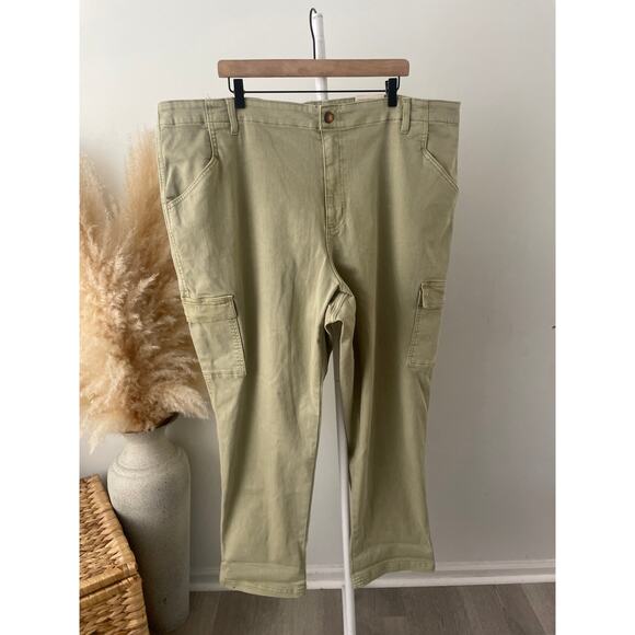Universal Thread Cargo Boyfriend Jeans Plus 24W Green Olive Utility - Picture 2 of 7